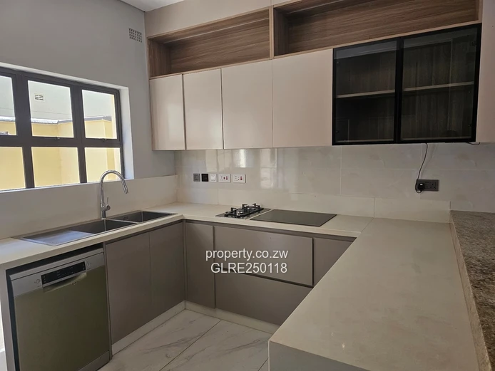 Modern 3-Bed Mount Pleasant Flat - Solar + 24hr Security