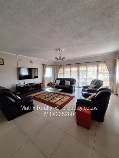 4 Bedroom House for Sale in New Marlborough