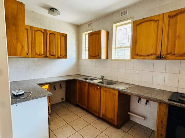 2 Bedroom Flat & Apartment