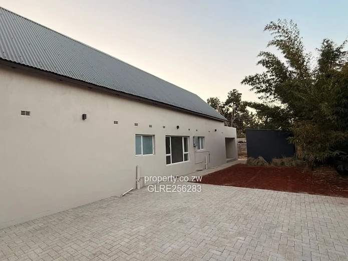 To Rent: Modern 4-Bed Borrowdale Home with Borehole