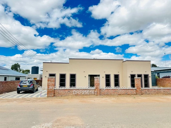 Newly built 4-Bed Arlington Townhouse - Bright Open Plan, Borehole