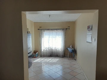3 Bedroom Flat & Apartment