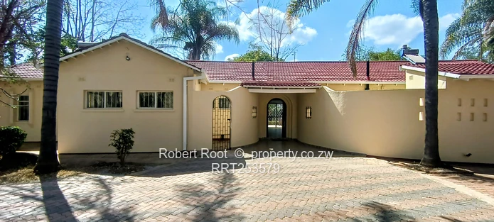 4 bed family home in Greystone Park