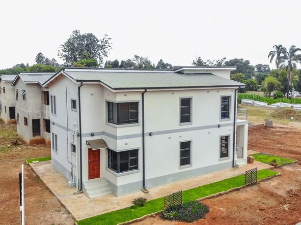 4 Bedroom Flat & Apartment