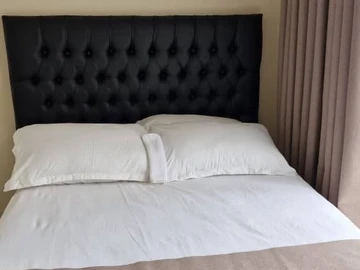 2 Bedroom Flat & Apartment