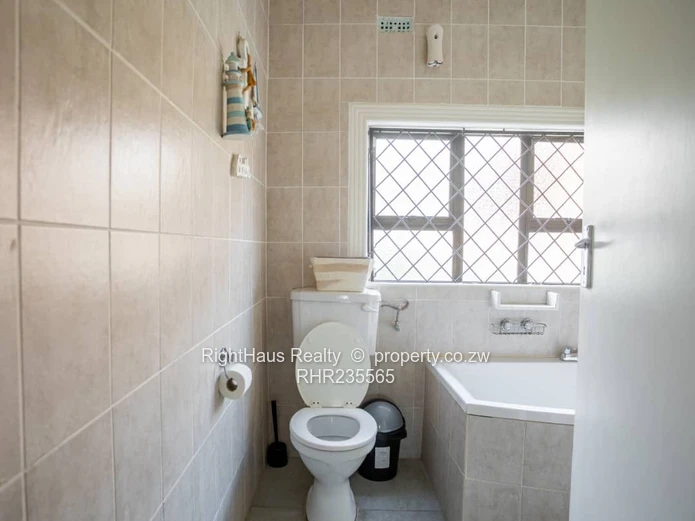 Stunning 5 Bedroom Family Home Available In Borrowdale