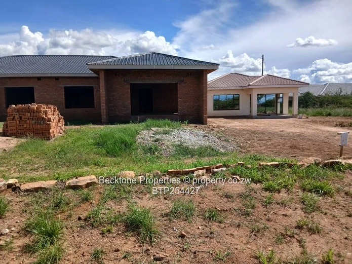 Partly Finished 4-Bed with Completed Flatlet on 1300m², Highmount