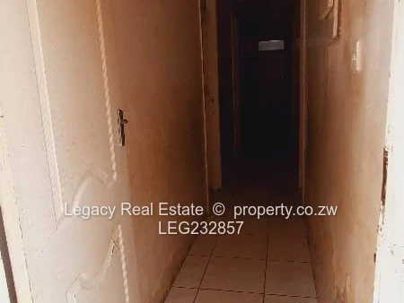 Chitungwiza Unit L Extension – 4-Bedroom House for Sale