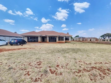 5 Bedroom House