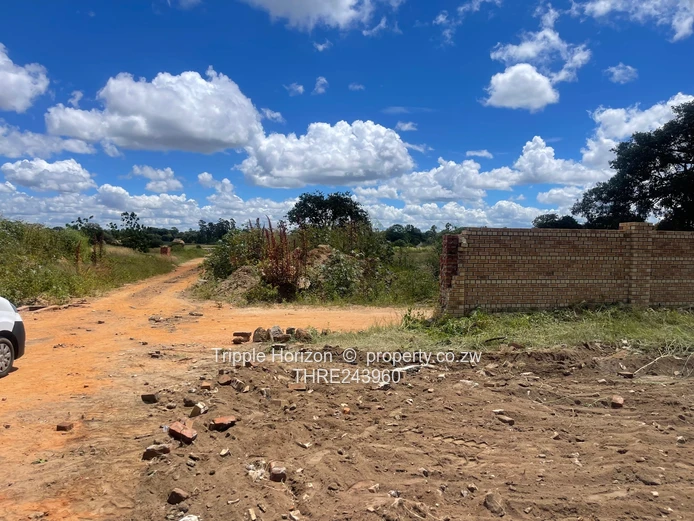 Greendale 530 m² Stand — Main Road Frontage, Municipal Water & Sewer