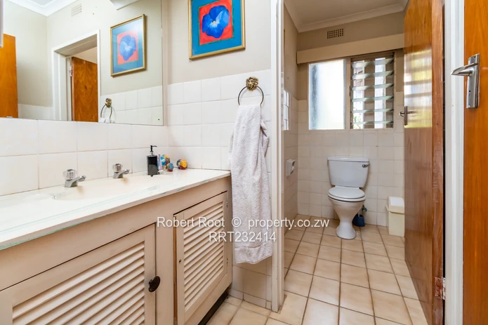 Exquisite family home up for grabs!