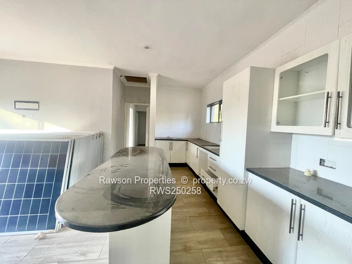 Borrowdale Family Home: 4 Beds, Pool, Borehole on 5,726m²