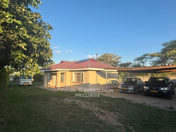 Chinhoyi Property For Rent!!!