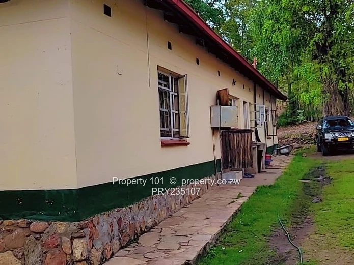 Kariba-Baobab Ridge Gem~ invest in Tranquility 