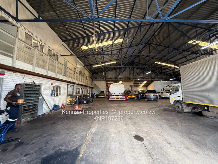 Warehouse with multiple facilities available 