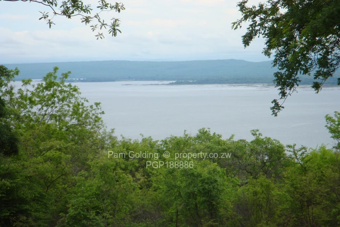 Ultimate Lakeside Living