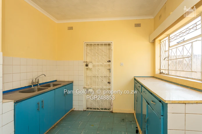 Spacious Family Home Emerald Hill