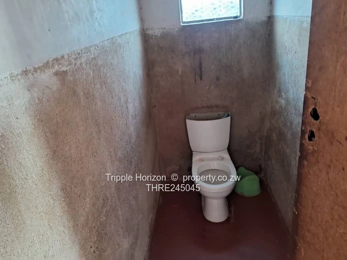 6-Bed Home in Granary Park - Walled, Verandah & Carport