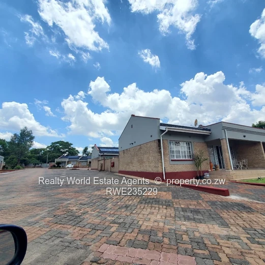 Newlands Garden Flat To Let