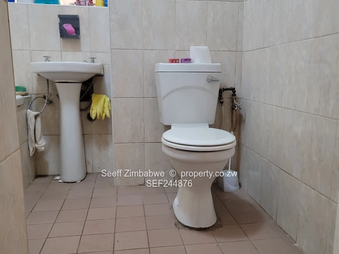 2-Bed Flat For Sale - The Avenues