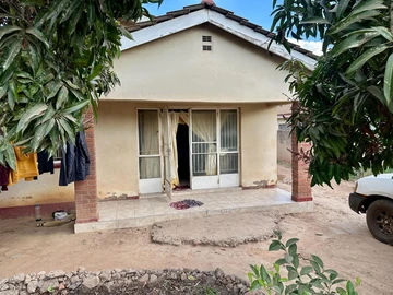 4-Bedroom House for Sale in Glen View 