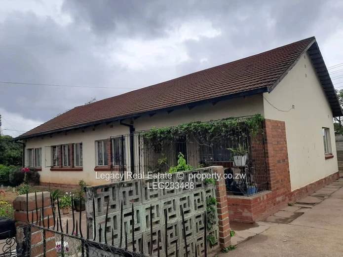 Well-Located Braeside Property Ready for Transformation