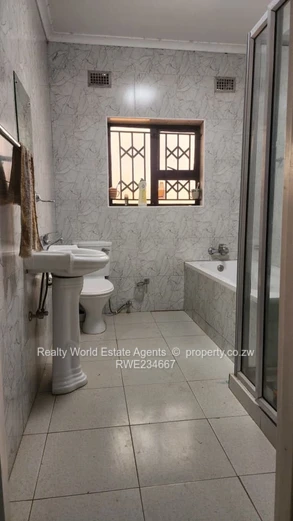 Large Tiled Lounge & Veranda — 5-Bed on 3,400m² (Sole Mandate)