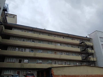 3 Bedroom Flat & Apartment