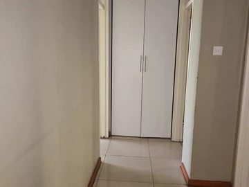 2 Bedroom Flat & Apartment