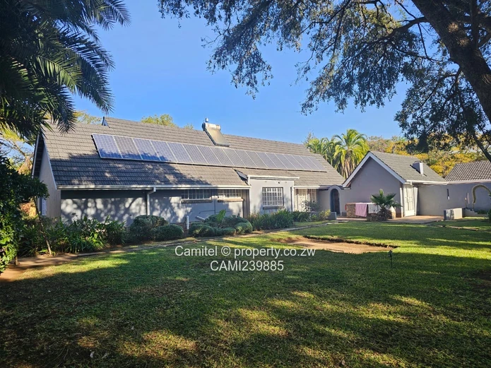 Borrowdale:Perfectly located home 4 beds main en-suite clean title deed