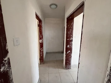 2 Bedroom Flat & Apartment