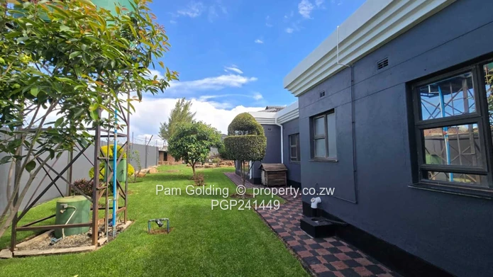 6 bedroom house for sale in Sandton Park (Sole Mandate)