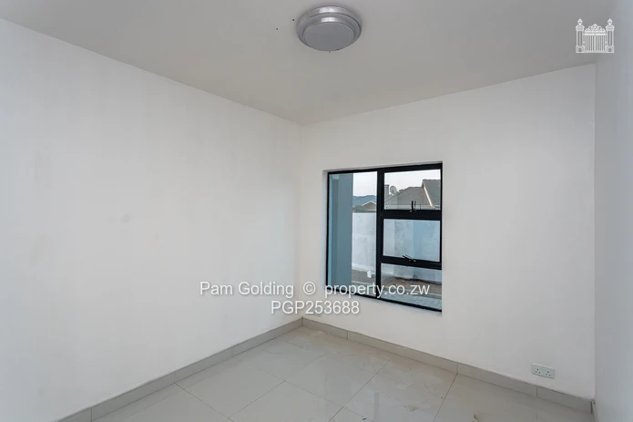 Spacious 4 Bed Villas In Hatfield