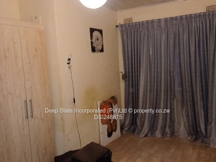 Mufakose House for sale 
