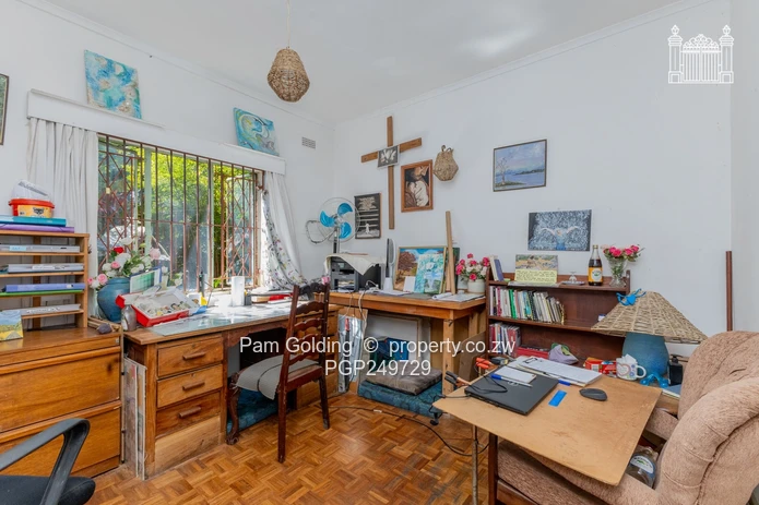 Glen Lorne Family Home Set Amongst Mature Trees and Established Gardens 