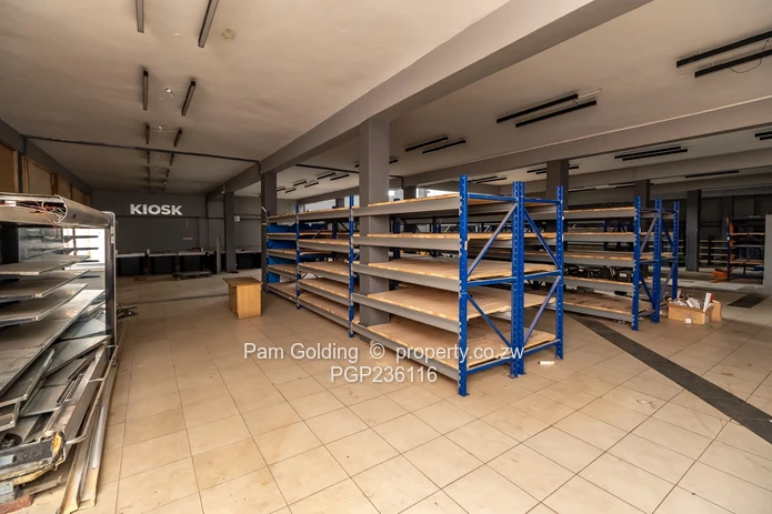 Commercial building for sale