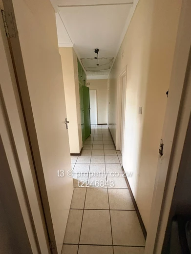 Hatfield 3-Bed Home on 4,865m² — Borehole & Big Yard