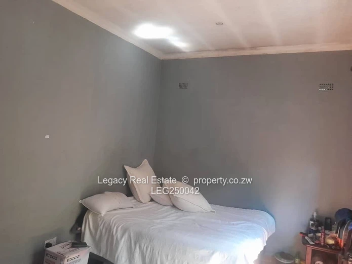 Furnished 1-Bed Flat, Glen Lorne — 24hr Security & ZESA