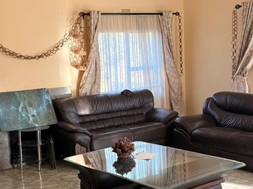 6 Bedroom House