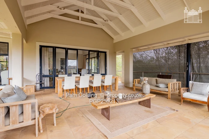 Timeless Elegance on the Hill - Price Drive Brooke Estate 