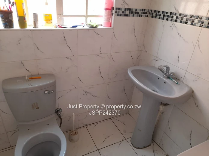 Bluff Hill, Harare West — 3 Bed Townhouse Complex, En-Suite