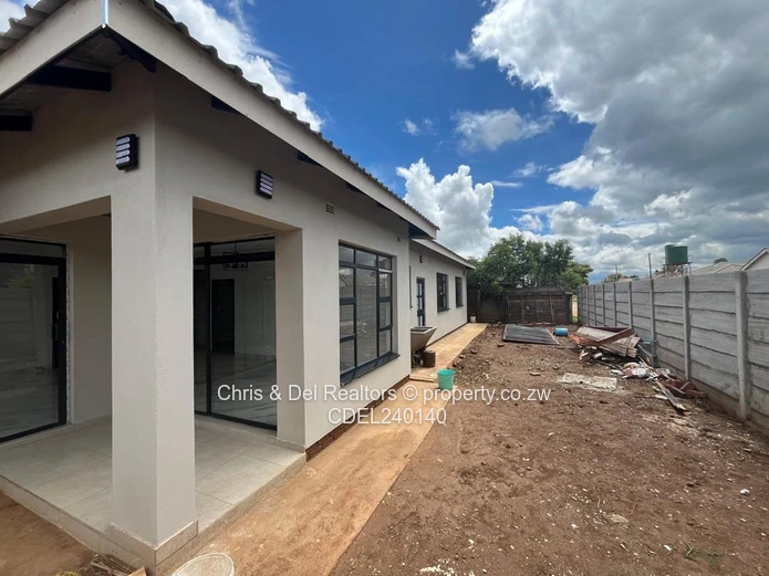 Modern 4 Bedroomed House on Corner Stand