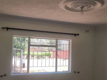 4 Bedroom Flat & Apartment