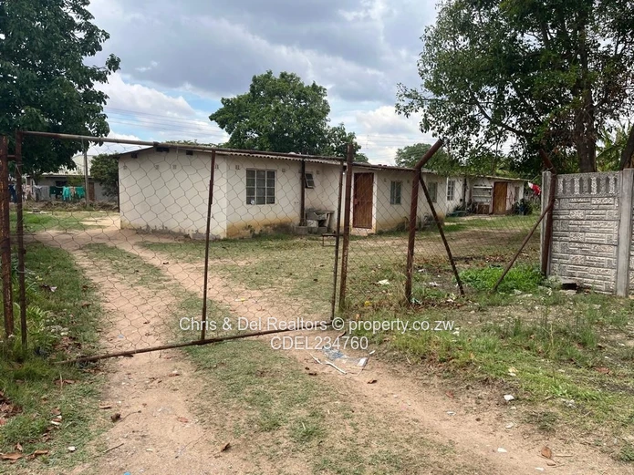 Exciting Investment Opportunity (3 x 2 bedrooms Housing Units)