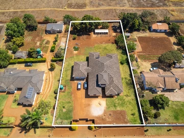 5 Bedroom House