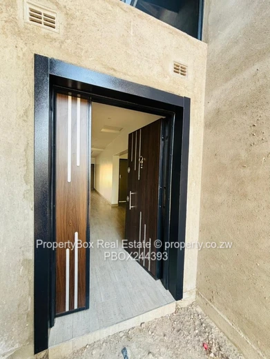 Cluster Unit for rent in Waterfalls available 1 August