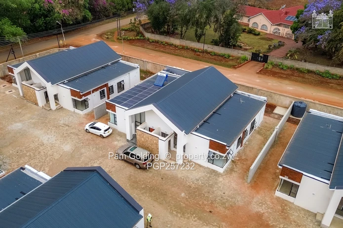 Spacious 3 Bedroom Cluster(semi-detached) for sale in Pomona