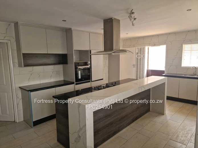 Spacious Quinnington 6-Bed Home with Pool & Borehole