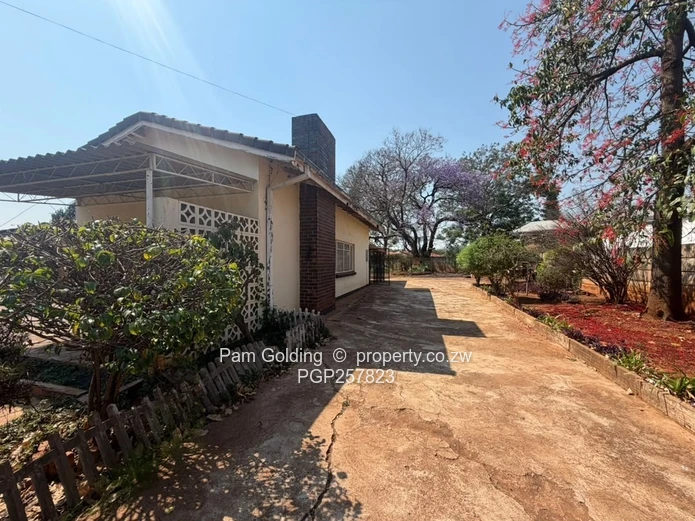 5-Bed Parklands Home with Borehole & beautiful Lawn (Sole Mandate)