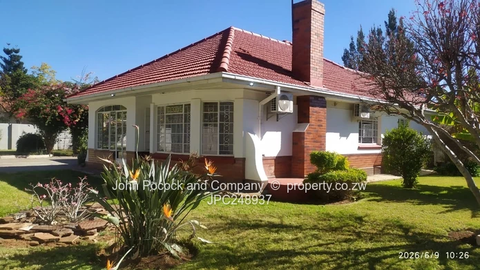 Move In Ready and Fully furnished!- Your New Home Awaits (Sole Mandate)